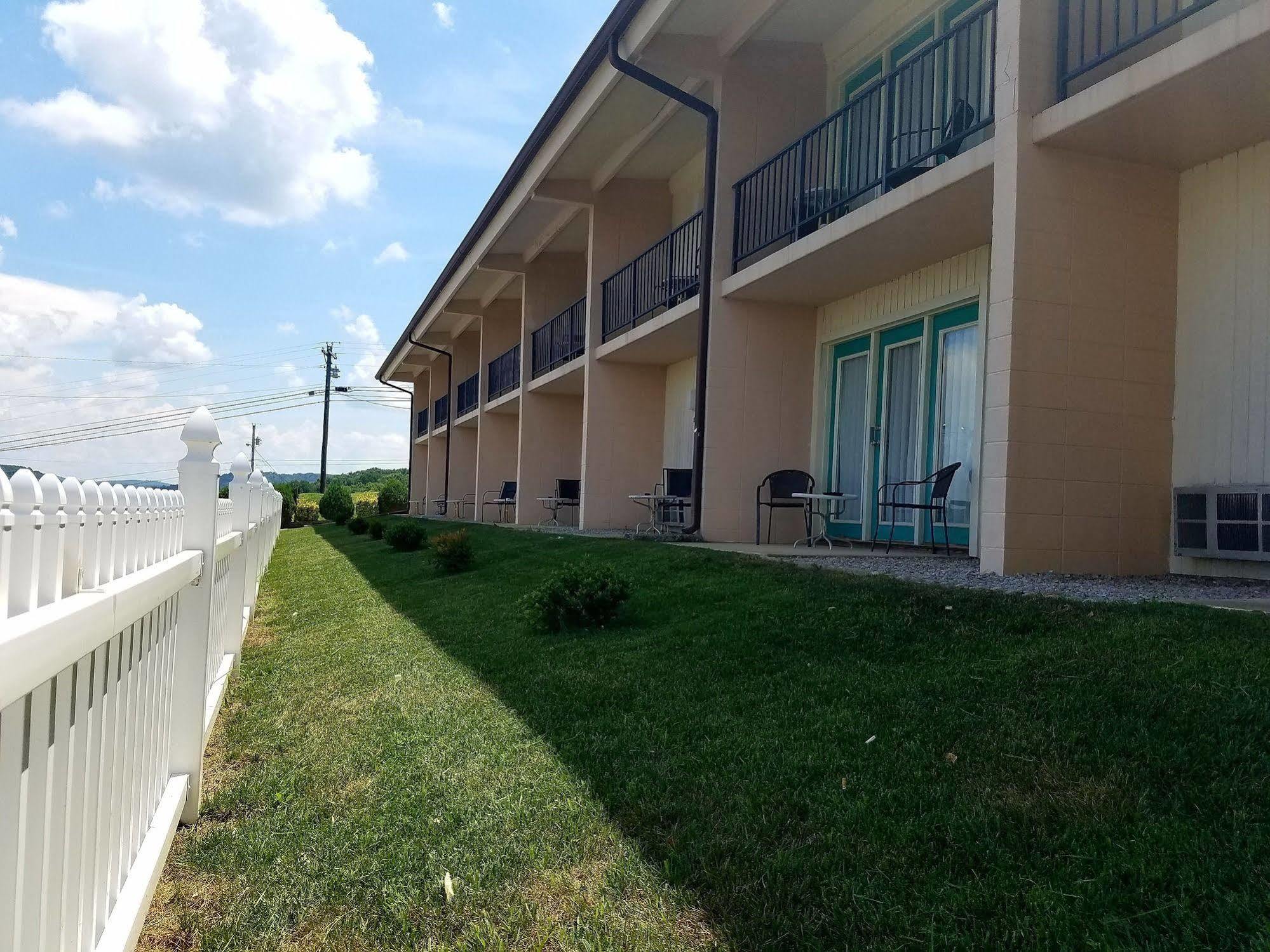 Baymont By Wyndham Cookeville Exterior foto